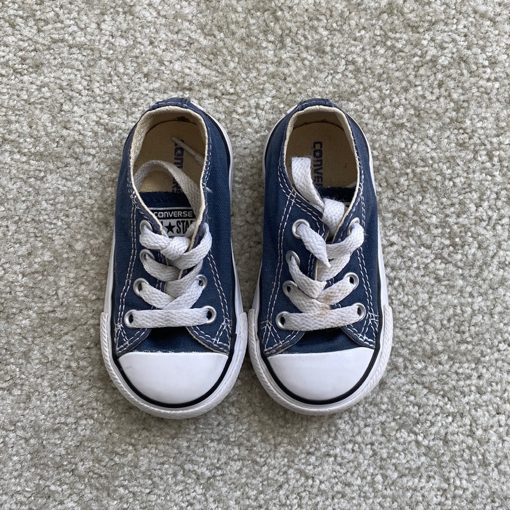Kids blue converse size 5